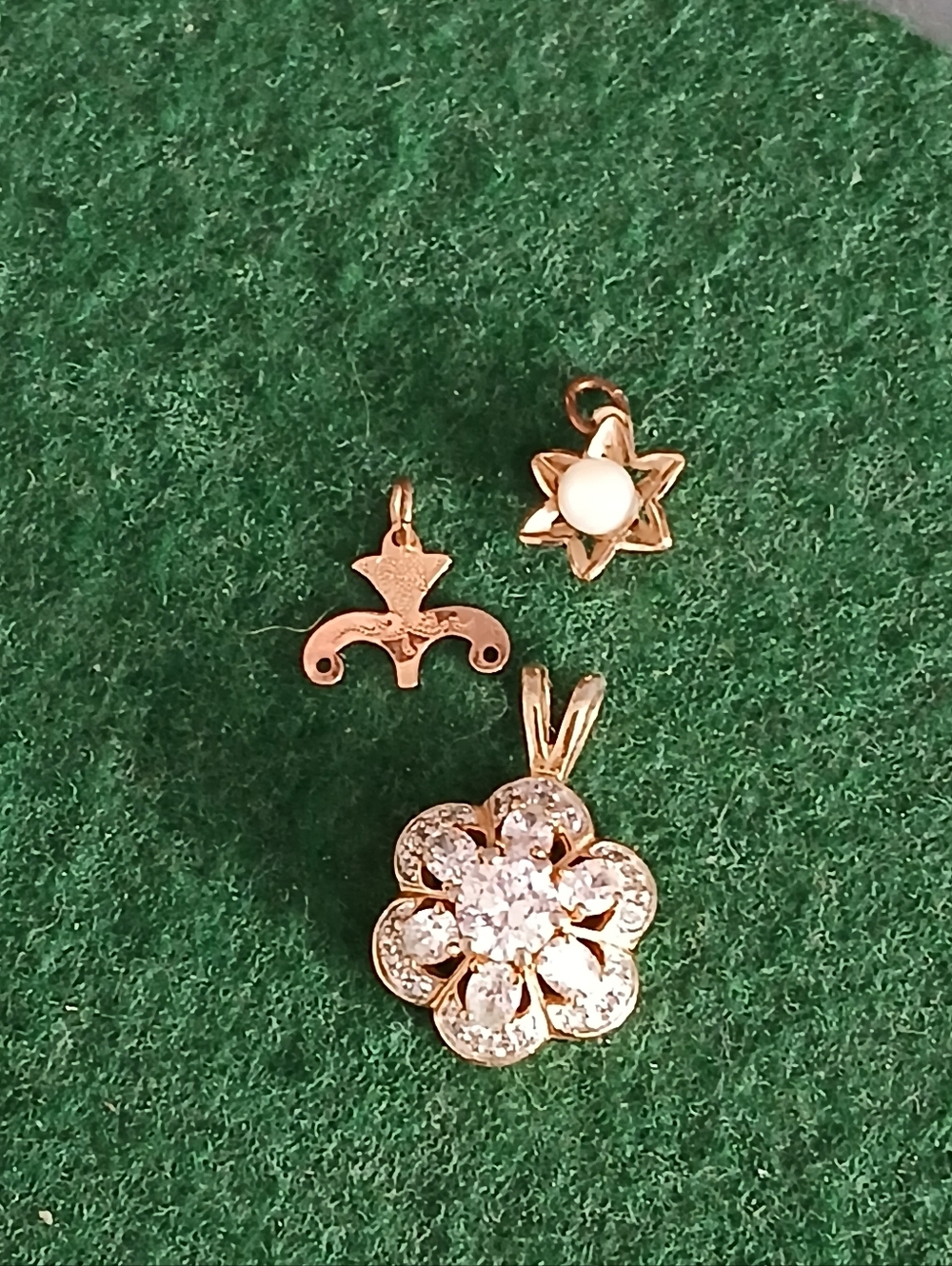 3 Pendant Lot